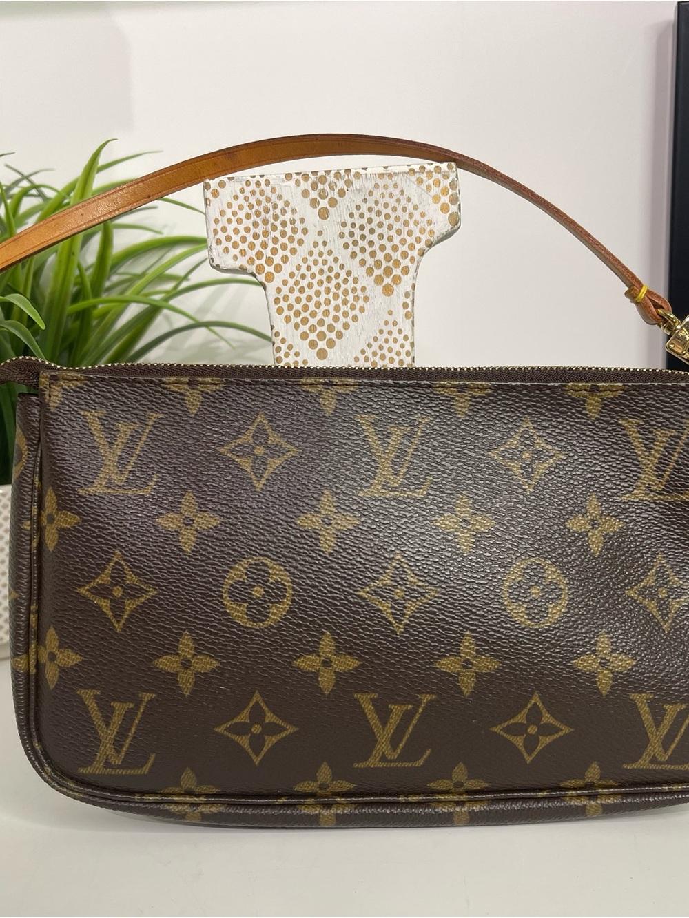 Louis Vuitton Monogram Canvas Shoulder Pochette in Brown and Tan